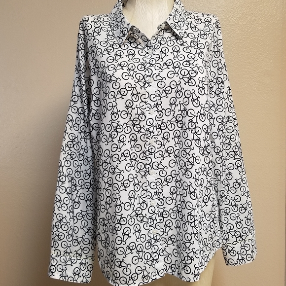 Crown & Ivy Road Bike Shirt - Picture 2 of 8